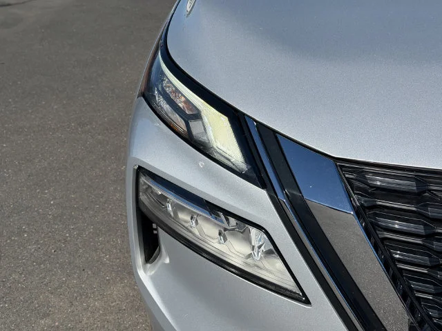 Used 2023 Silver Nissan SV image 5