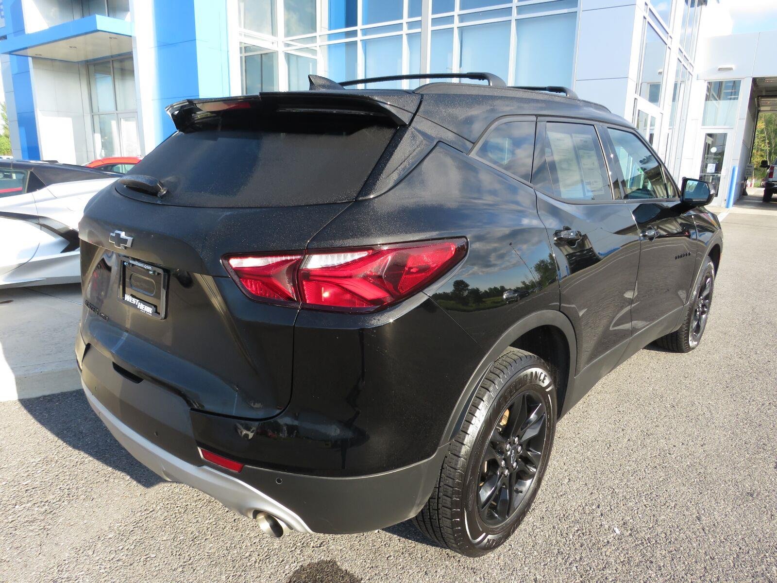 Used 2022 Black Chevrolet LT image 6