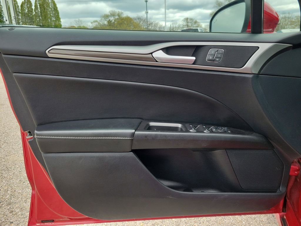 Used 2020 Red Ford SEL image 14