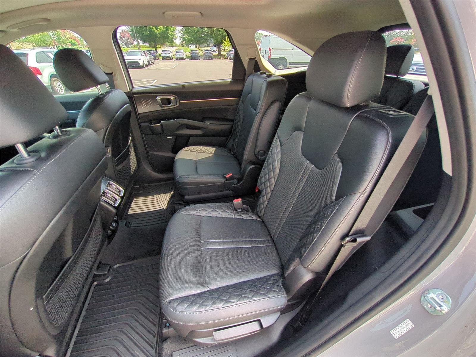 Used 2023 Wolf Gray Kia SX Prestige image 34