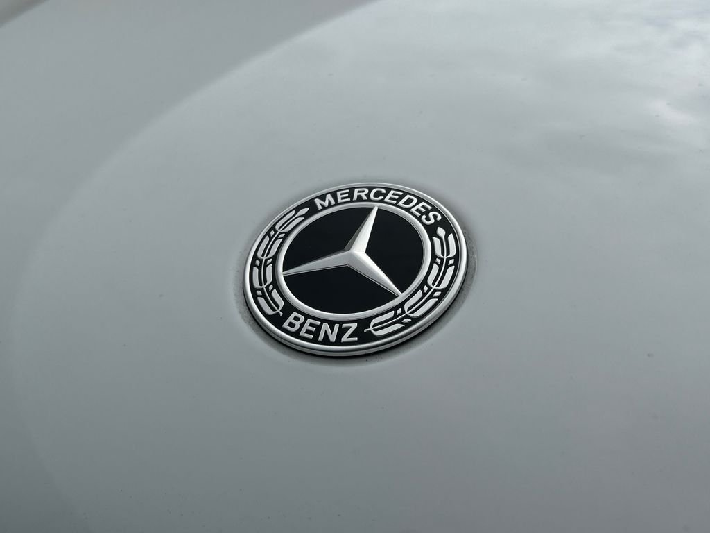 New 2026 Polar White Mercedes-Benz GLC 300 image 29
