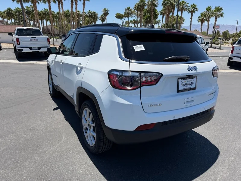 Used 2025 Bright White Clea Jeep Limited image 5
