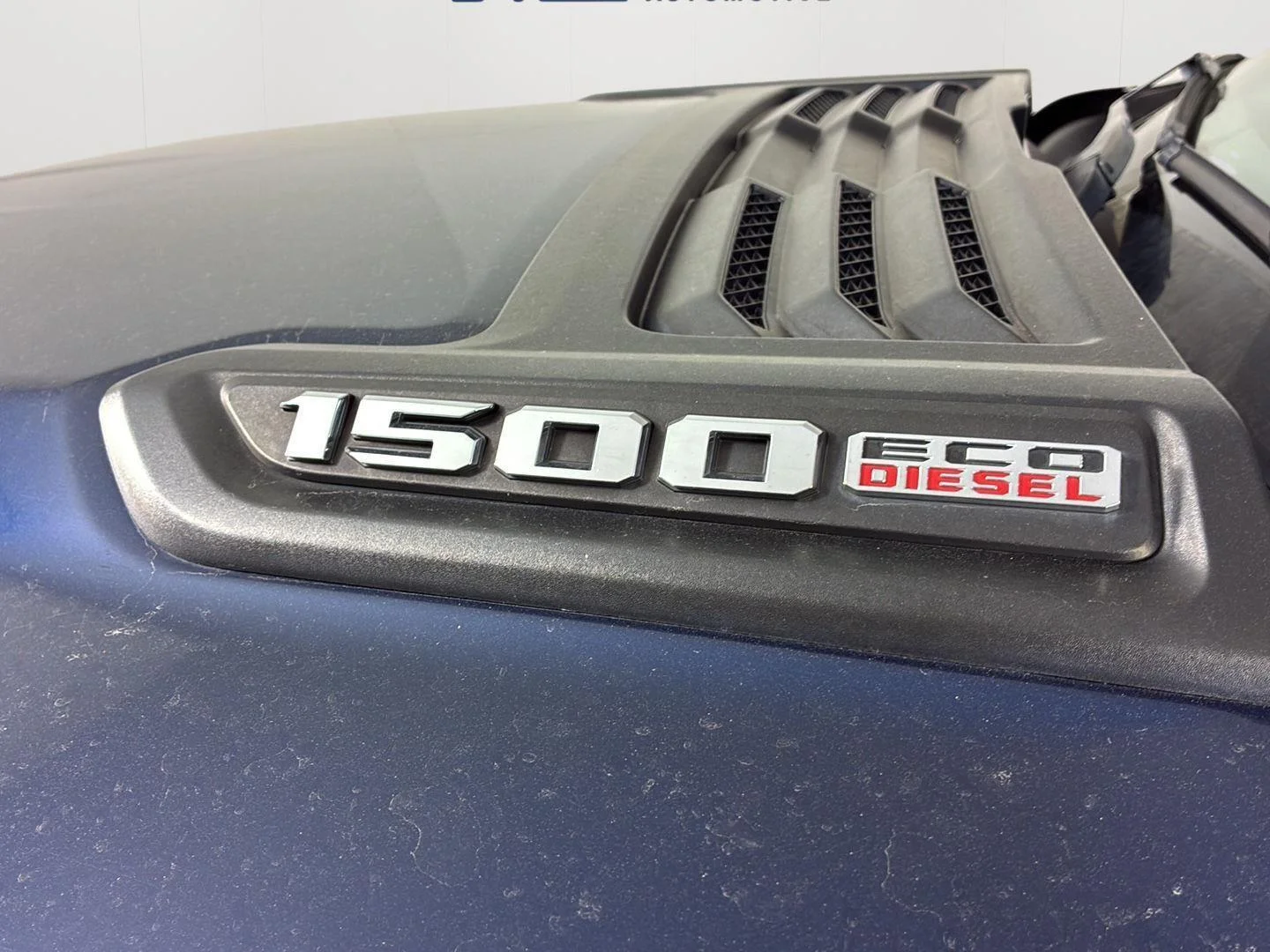 Used 2020 Patriot Blue Pearlcoat Ram Laramie image 15