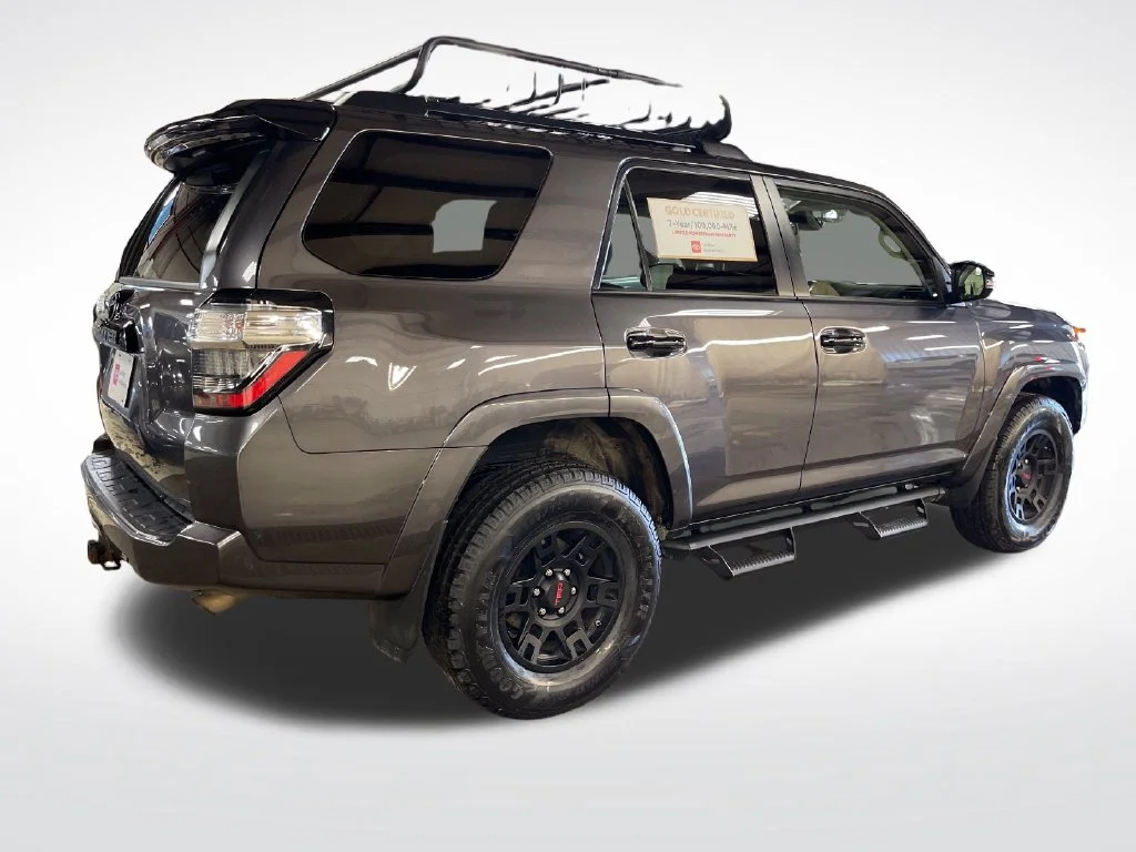 Used 2021 Gray Toyota Venture image 5