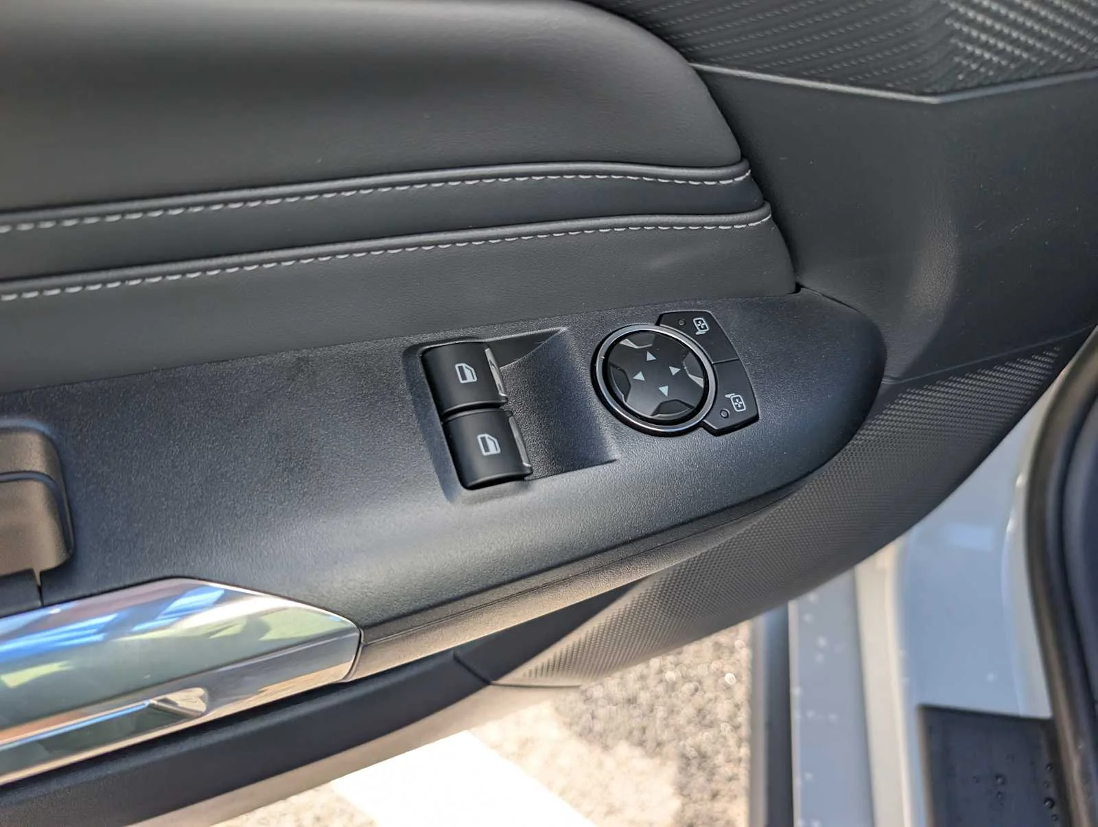 New 2026 Avalanche Gray Ford EcoBoost® Premium Fastback image 31