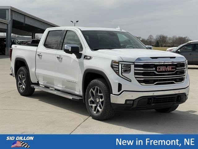 New 2026 Summit White GMC SLT image 2