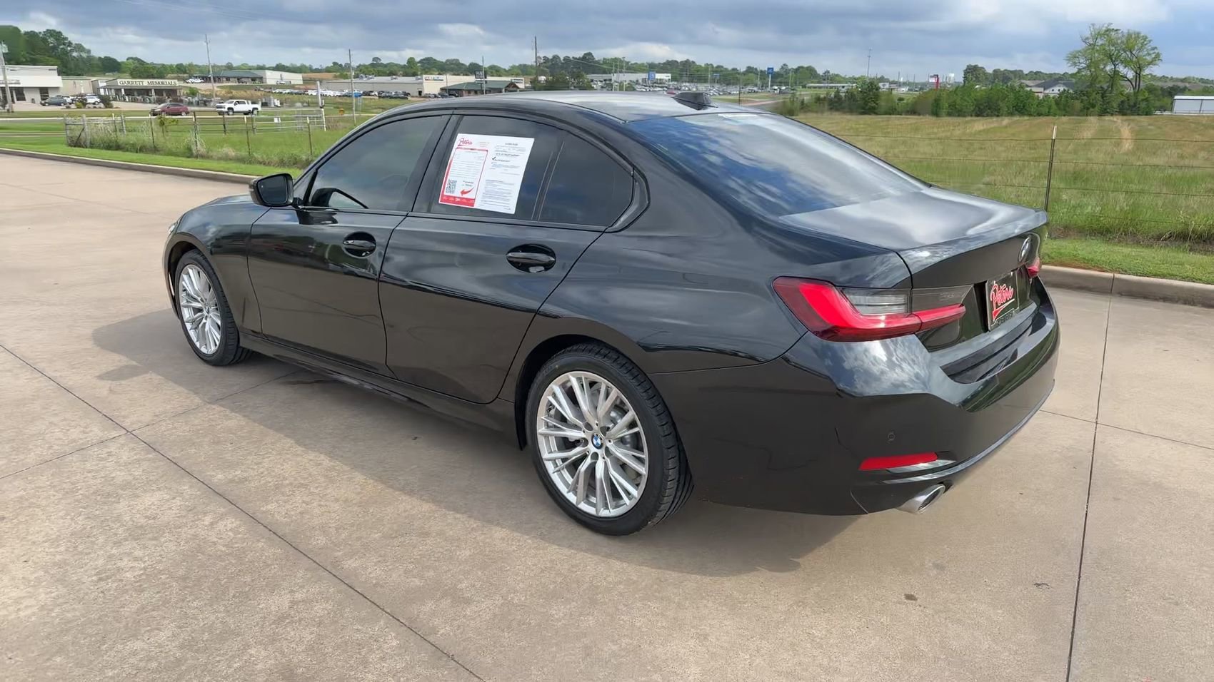 Used 2023 Black Sapphire Metallic BMW 330i image 7