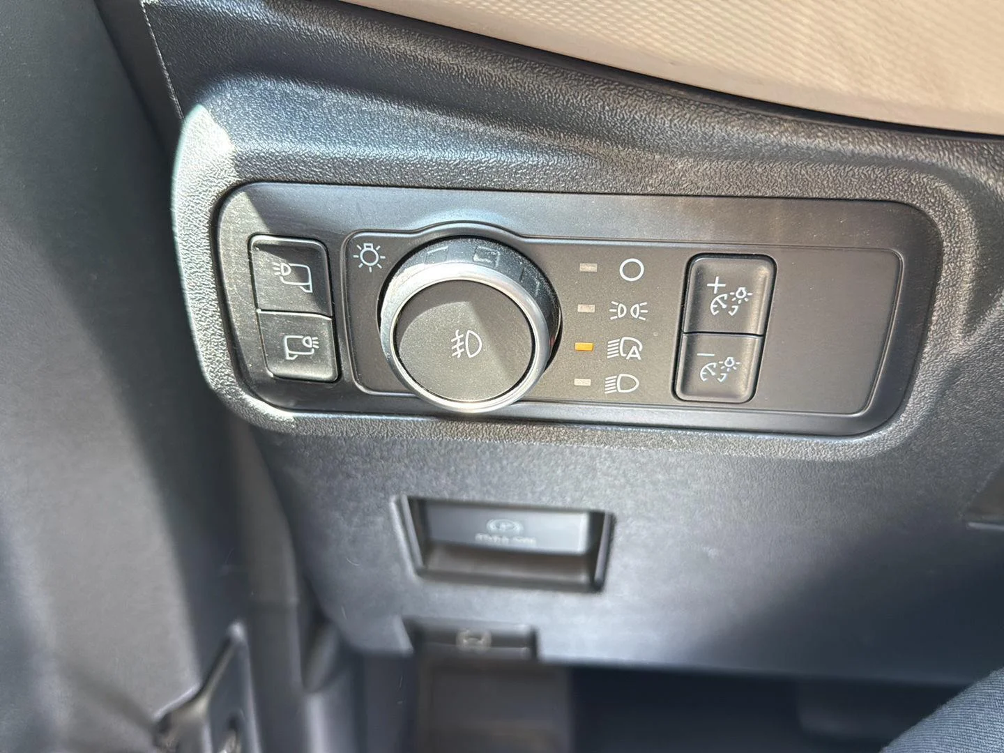 Used 2022 Cactus Gray Ford Wildtrak image 35