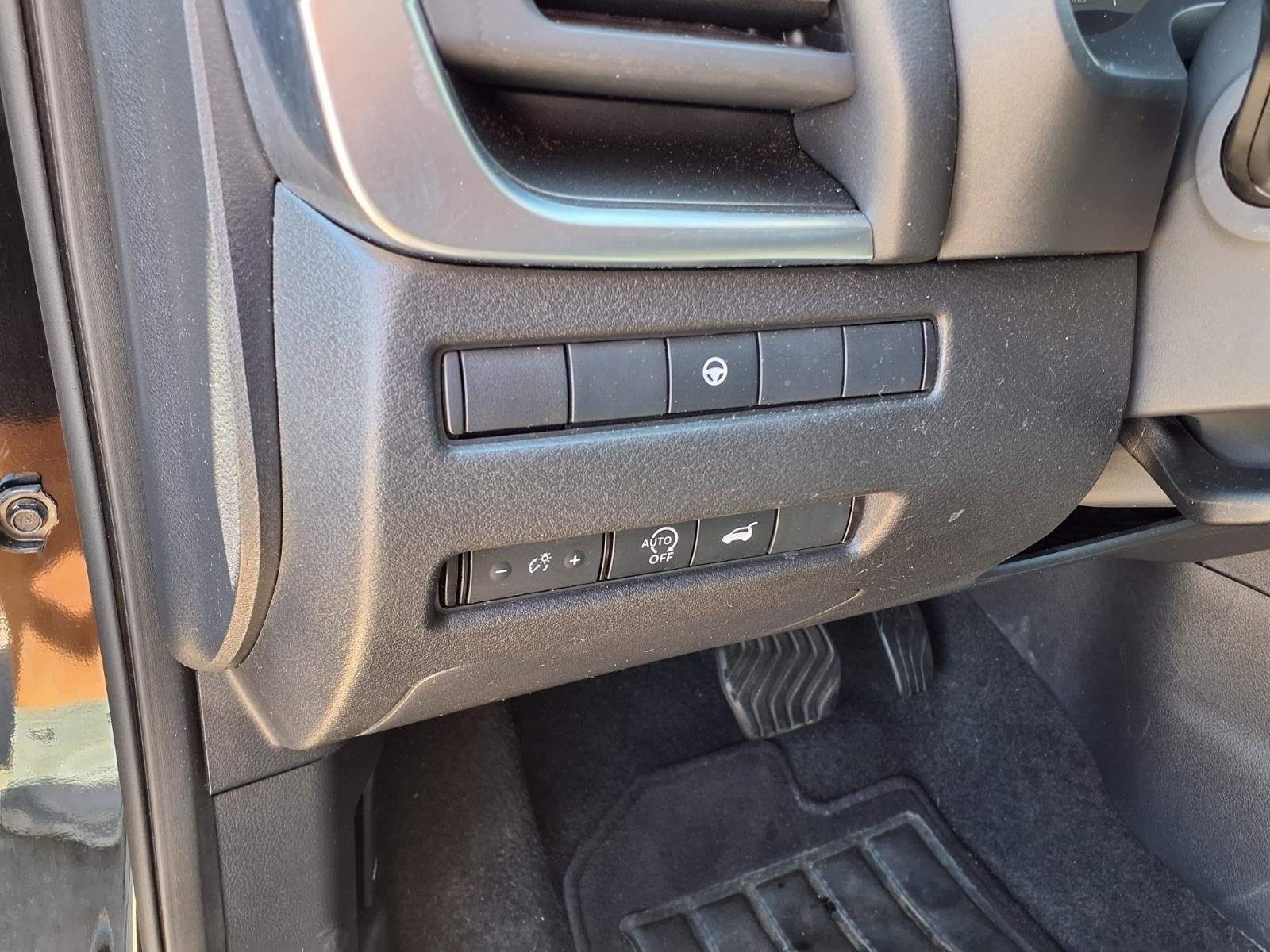 2025 Nissan Rogue SV Black at Robbins Nissan