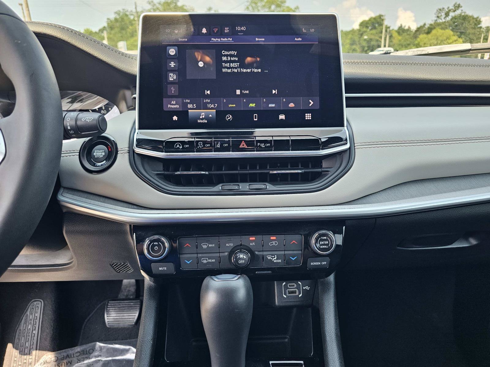 2025 Jeep Compass Limited - Photo 24