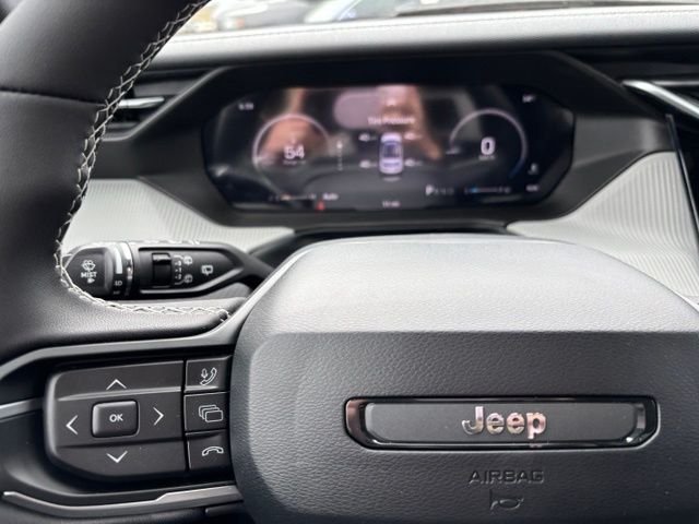 New 2026 Hydro Blue Pearl-Coat Exterior Paint Jeep Laredo image 24