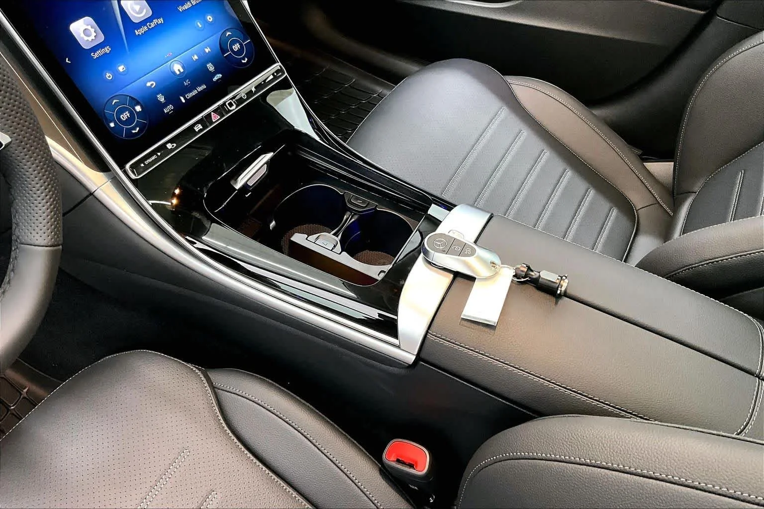 New 2026 040/Black Mercedes-Benz C 300 image 7