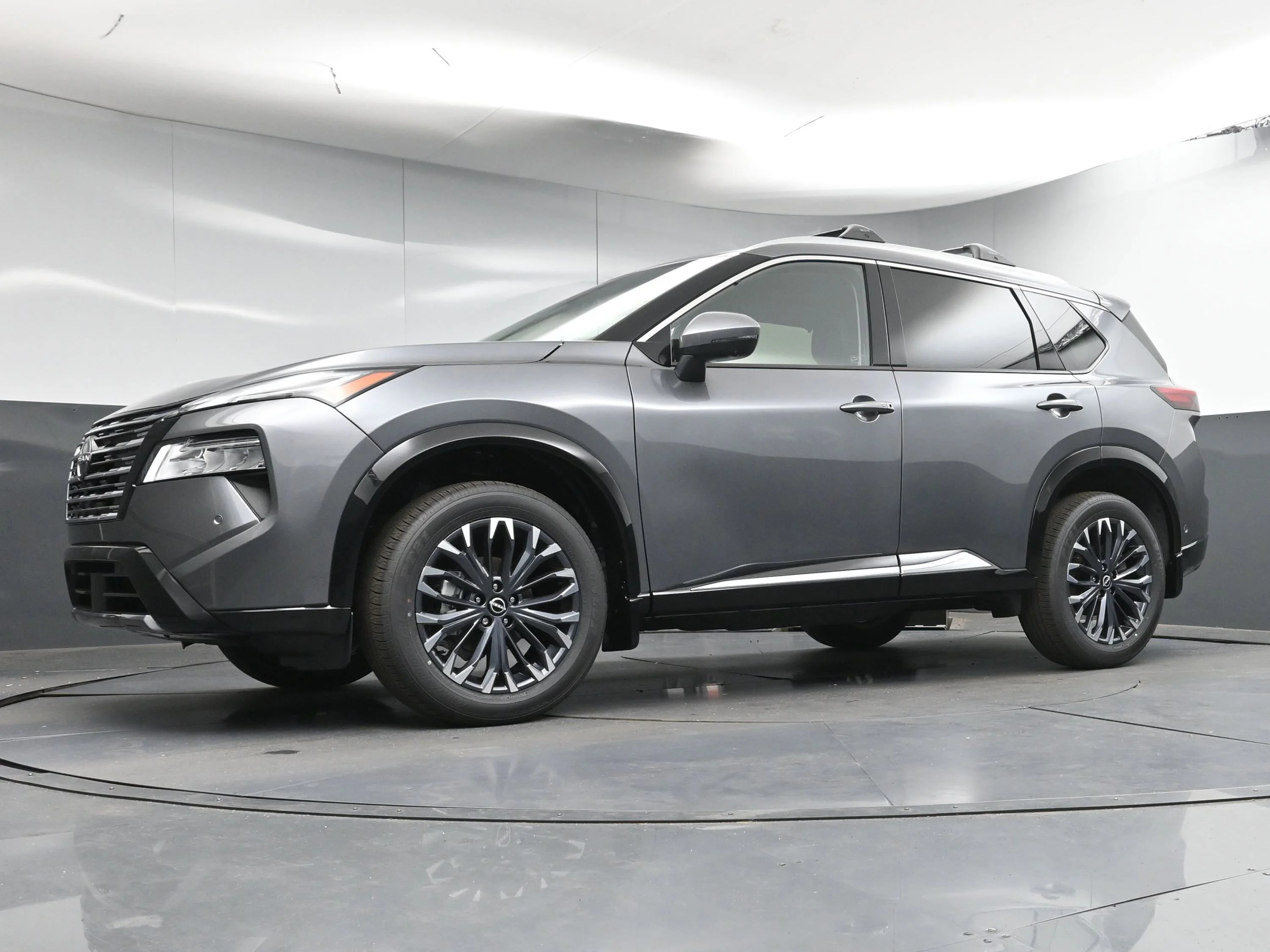 New 2026 Gun Metallic Nissan Platinum image 25