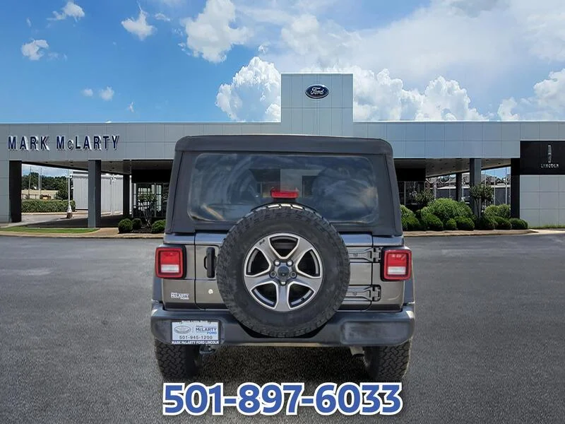 Used 2018 Crystal Metallic JEEP SPORT S 4X4 image 4