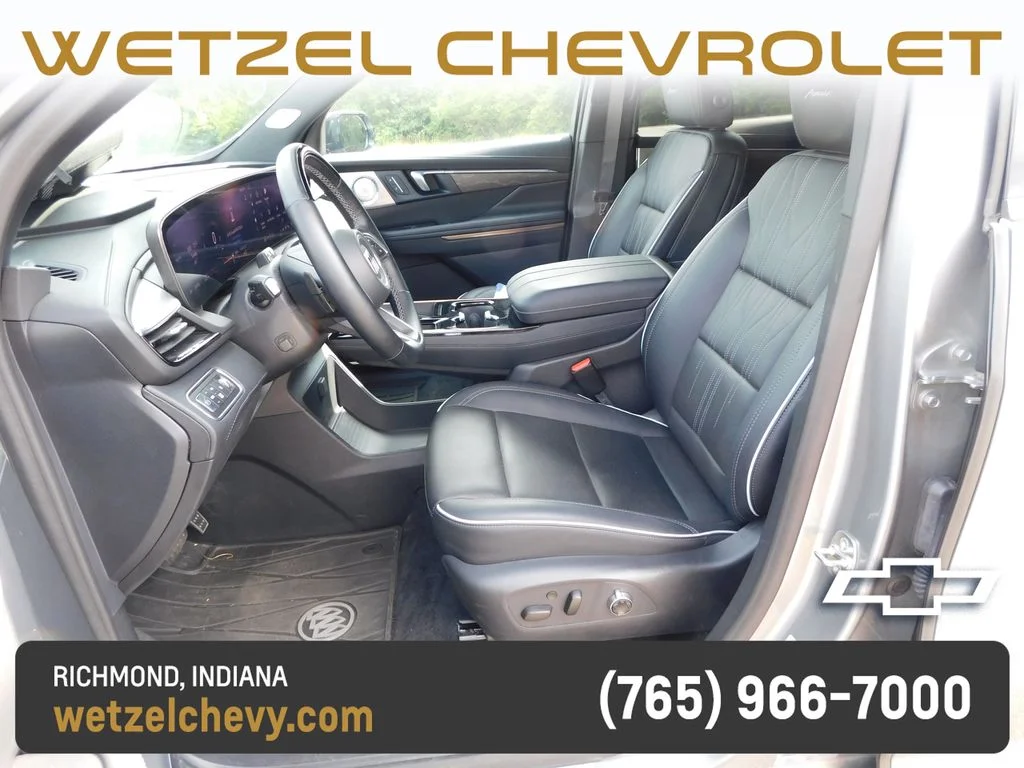 Used 2025 Gray Buick Avenir image 13