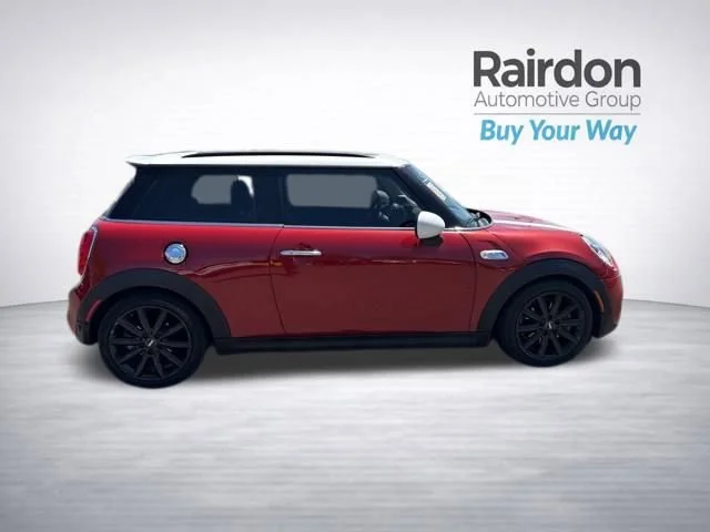 Used 2017 Blazing Red MINI Cooper S image 8