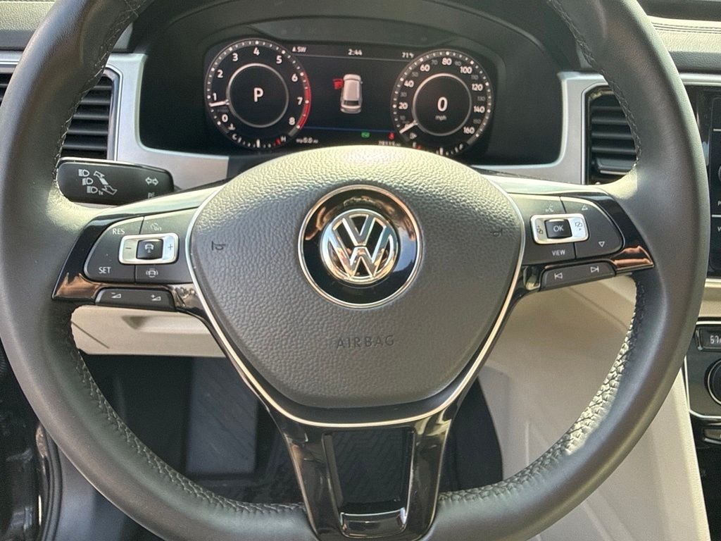 Used 2019 Black Volkswagen SEL image 29