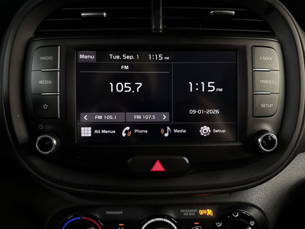 Used 2025  Kia LX image 26