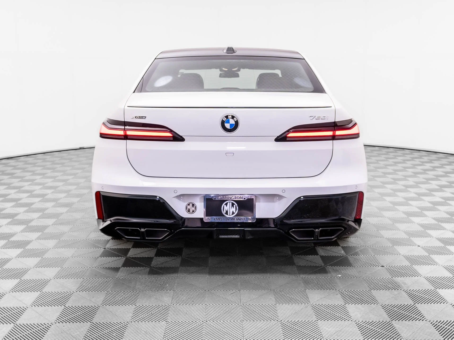New 2026 White BMW 760i xDrive image 5