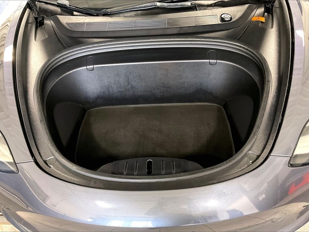 Used 2018 Gray Tesla Long Range image 34