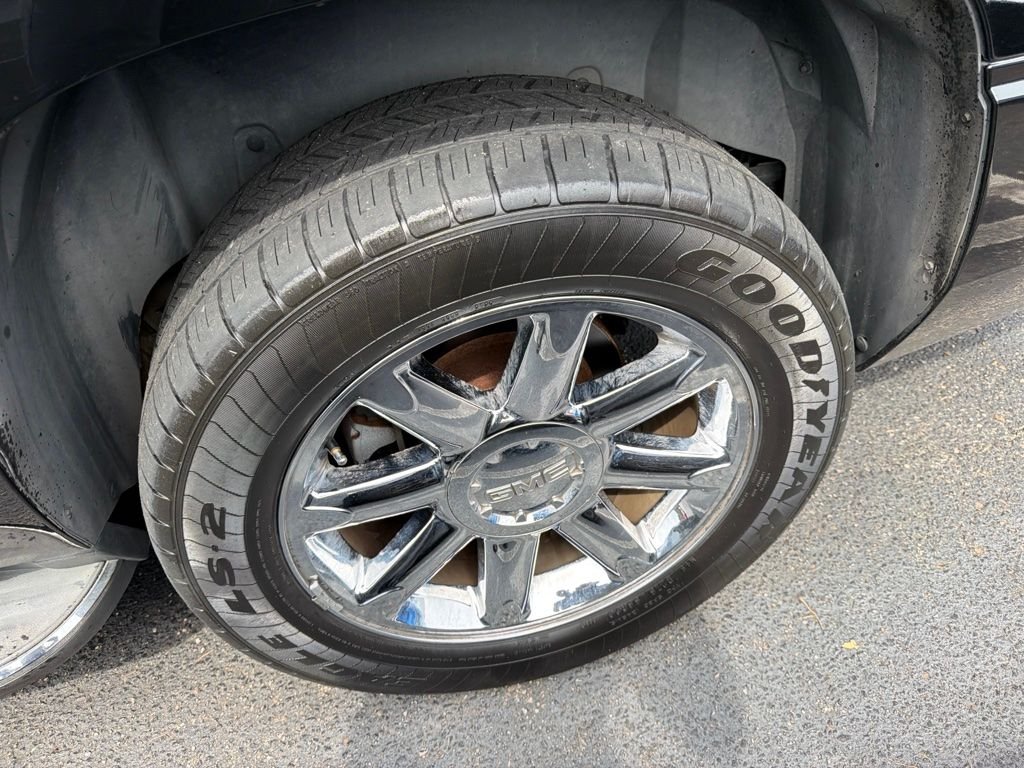 Used 2014 Black GMC Denali image 7