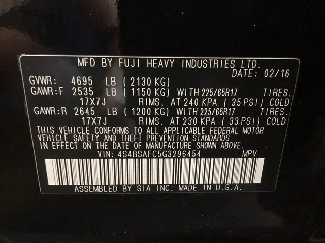 Used 2016 Crystal Black Silica Subaru Premium image 16