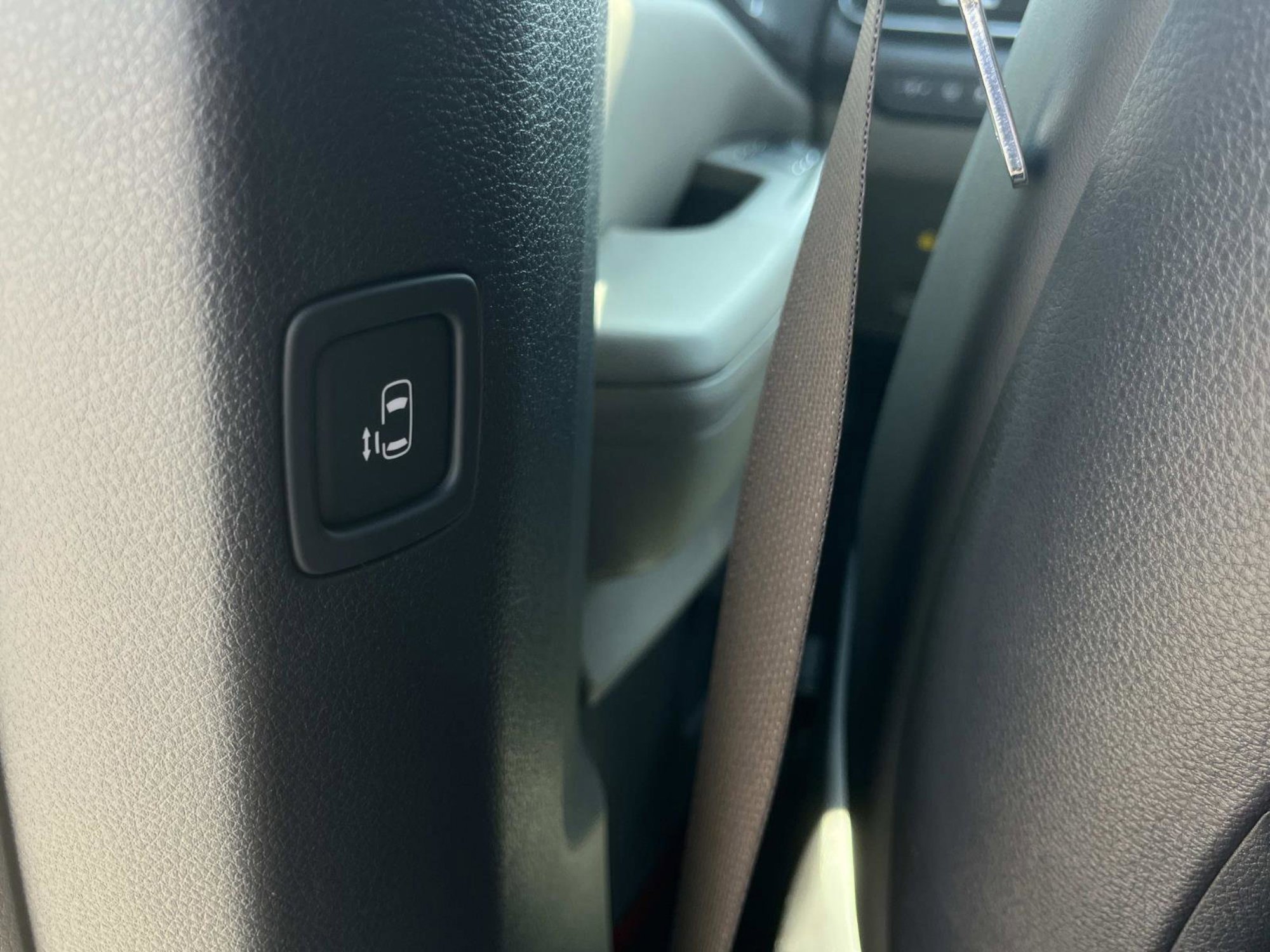 New 2026 Ivory Silver Kia EX image 21