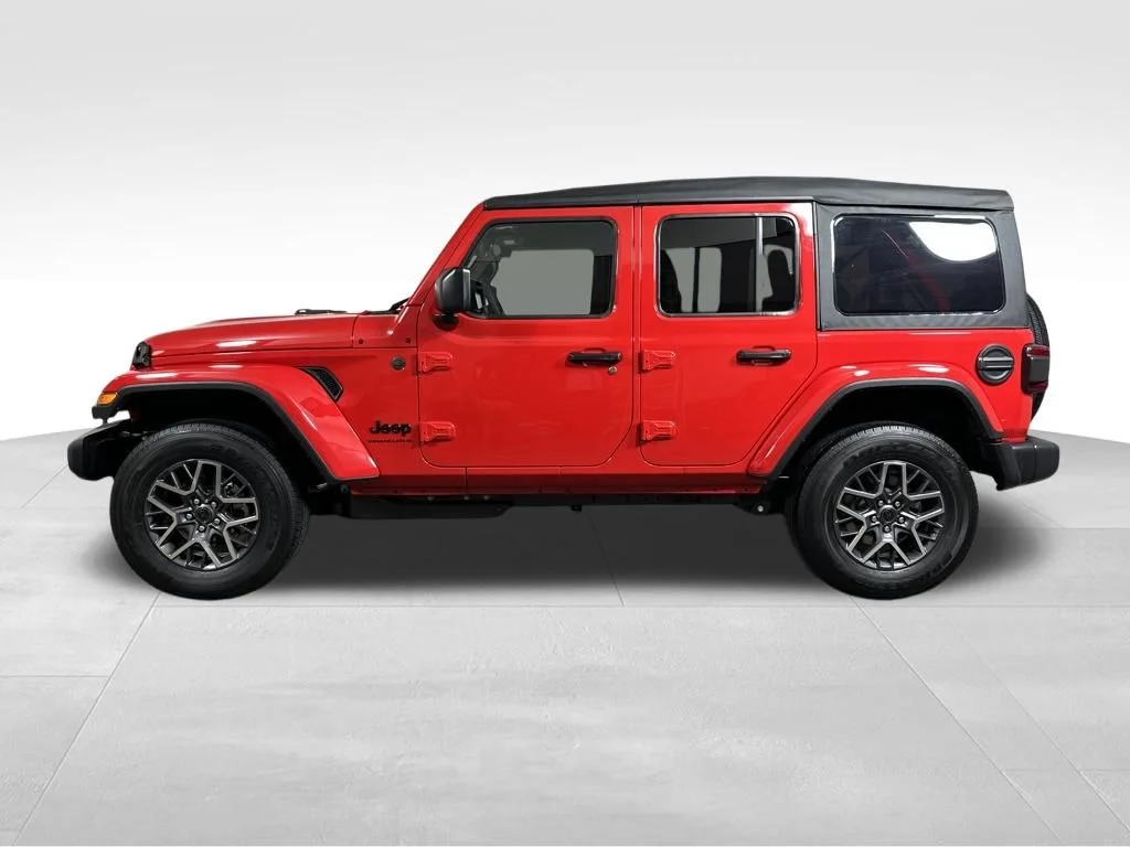 New 2026 Firecracker Red Clear-Coat Exterior Paint Jeep Sahara image 5