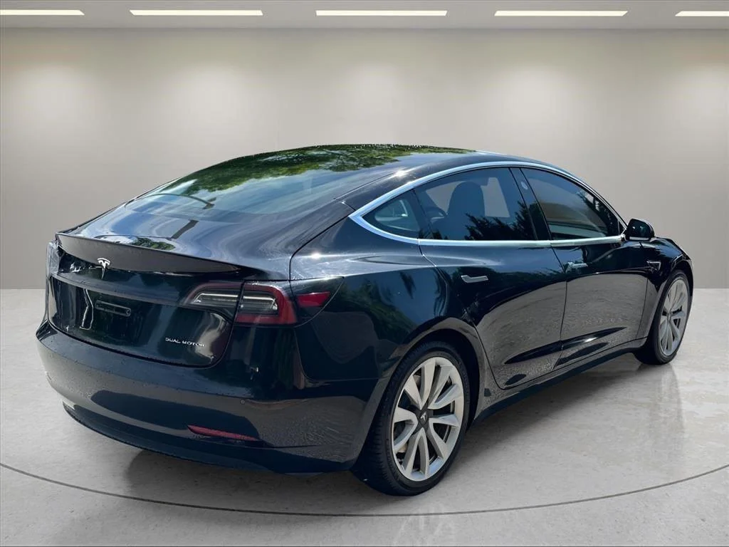 Used 2018 Solid Black Tesla Long Range Battery image 5