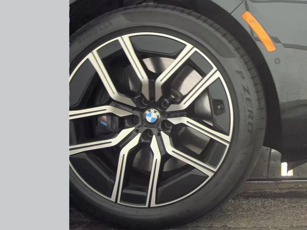 Used 2025 Black BMW 740i xDrive image 10