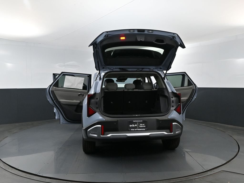 New 2027 Pale Gray Kia S image 25