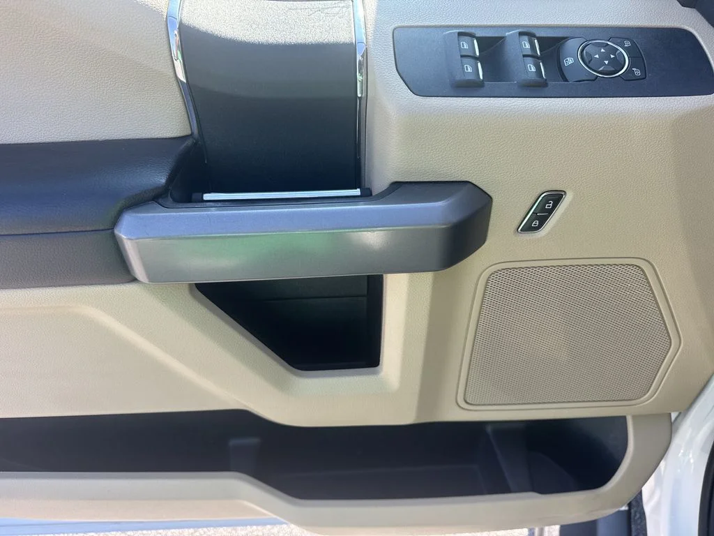 Used 2019 White Ford XLT image 10