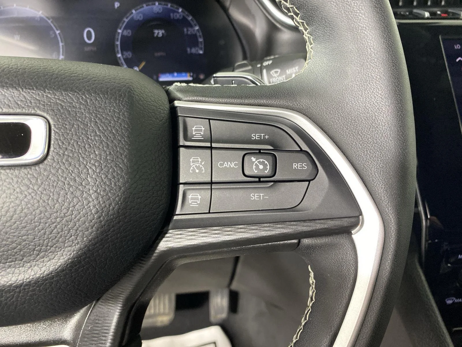 Used 2024 Diamond Black Crystal Pearlcoat Jeep Altitude image 24