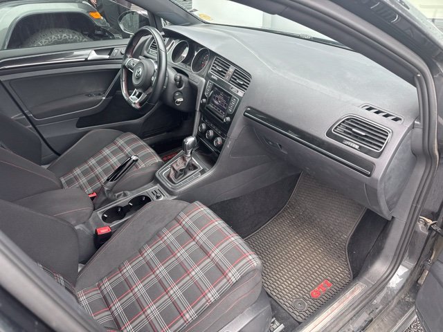 Used 2015 Gray Volkswagen 2.0T S image 13