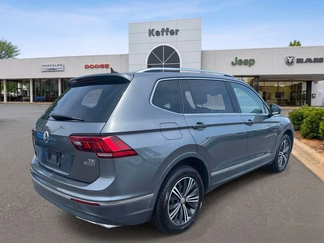 Used 2018 Gray Volkswagen 2.0T SEL image 6