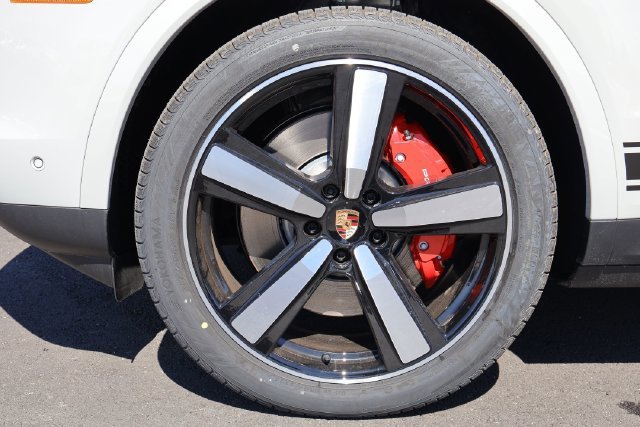 Used 2026 Chalk Porsche S image 29