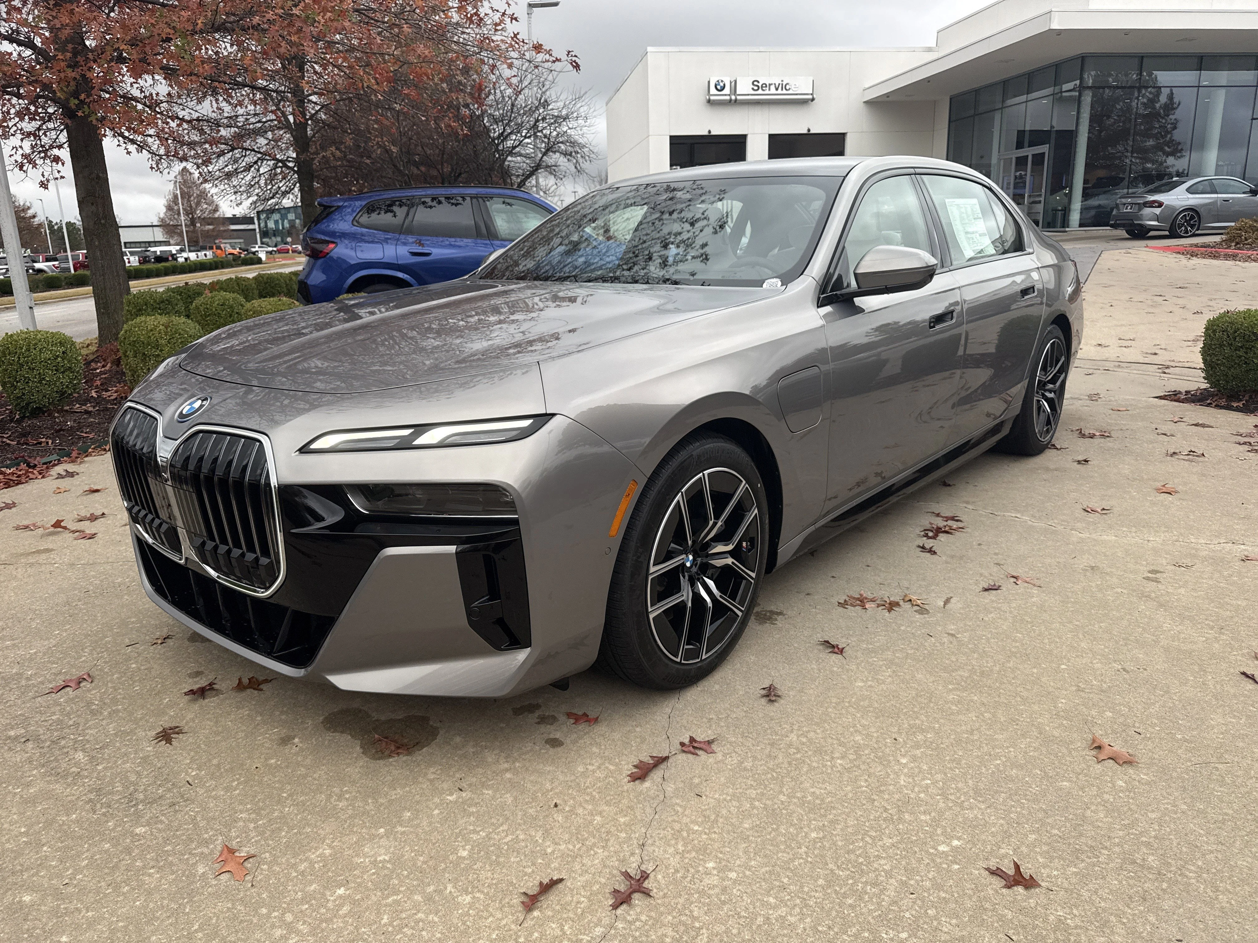 2026 BMW 7 Series 750e xDrive Sedan's photo
