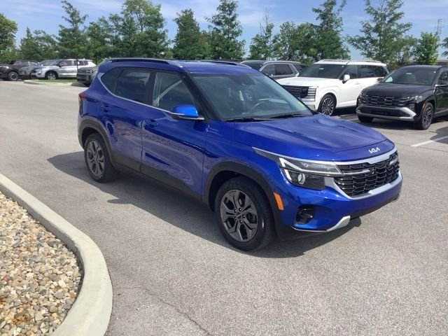 Used 2024 Neptune Blue Kia S image 7