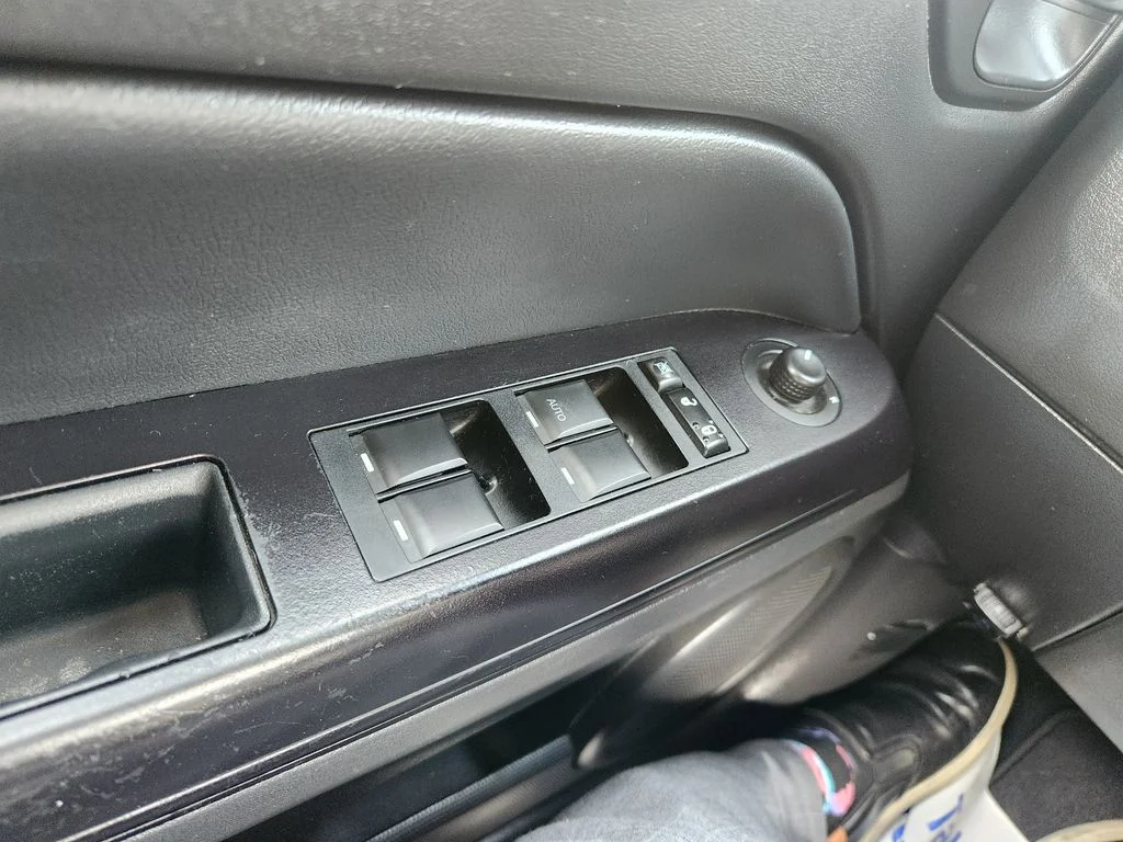 Used 2015 Gray Jeep Sport image 17
