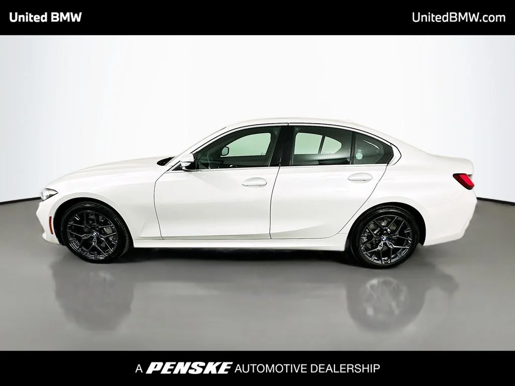 2025 BMW 3 Series 330i - Photo 8
