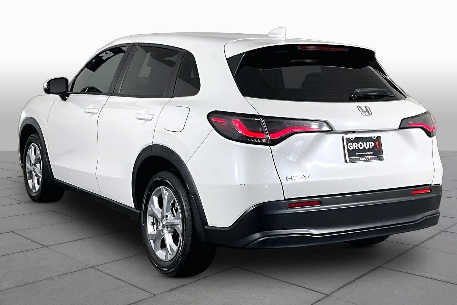 Used 2023 Platinum White Pearl Honda LX image 11