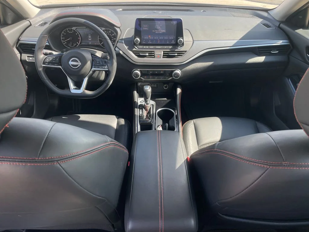 Used 2023 Blue Nissan 2.5 SR image 9