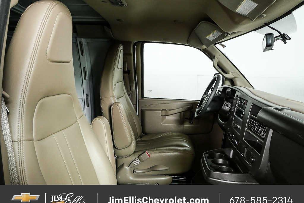 2025 Chevrolet Express Cargo Work Van - Photo 16