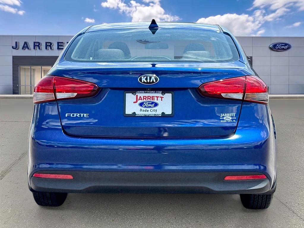Certified Used 2018 Blue Kia LX image 6
