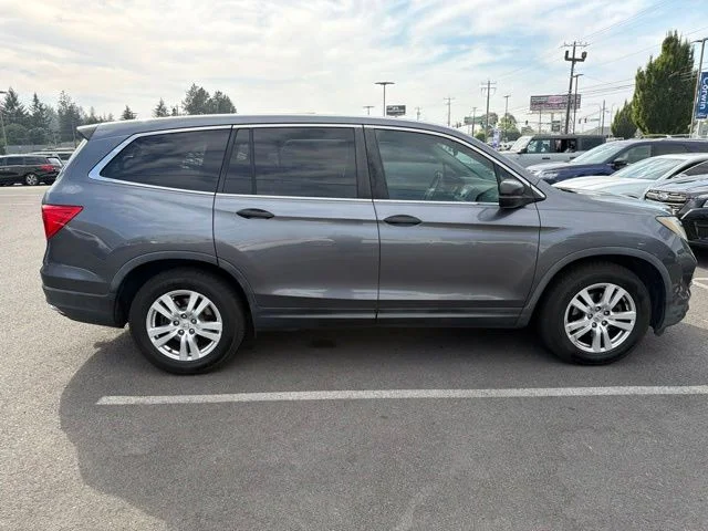 Used 2016 Modern Steel Metallic Honda LX image 8