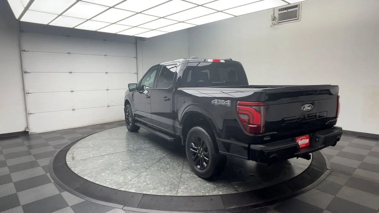 Used 2025 Black Ford LARIAT image 40