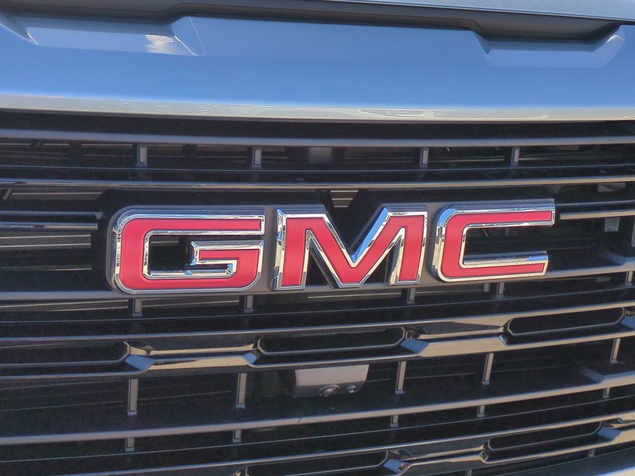 New 2026 Sterling Metallic GMC Elevation image 32
