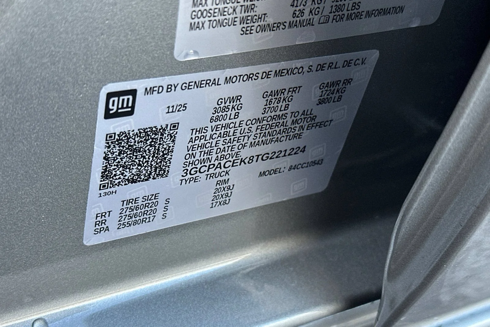 New 2026 Sterling Gray Metallic Chevrolet LT image 28