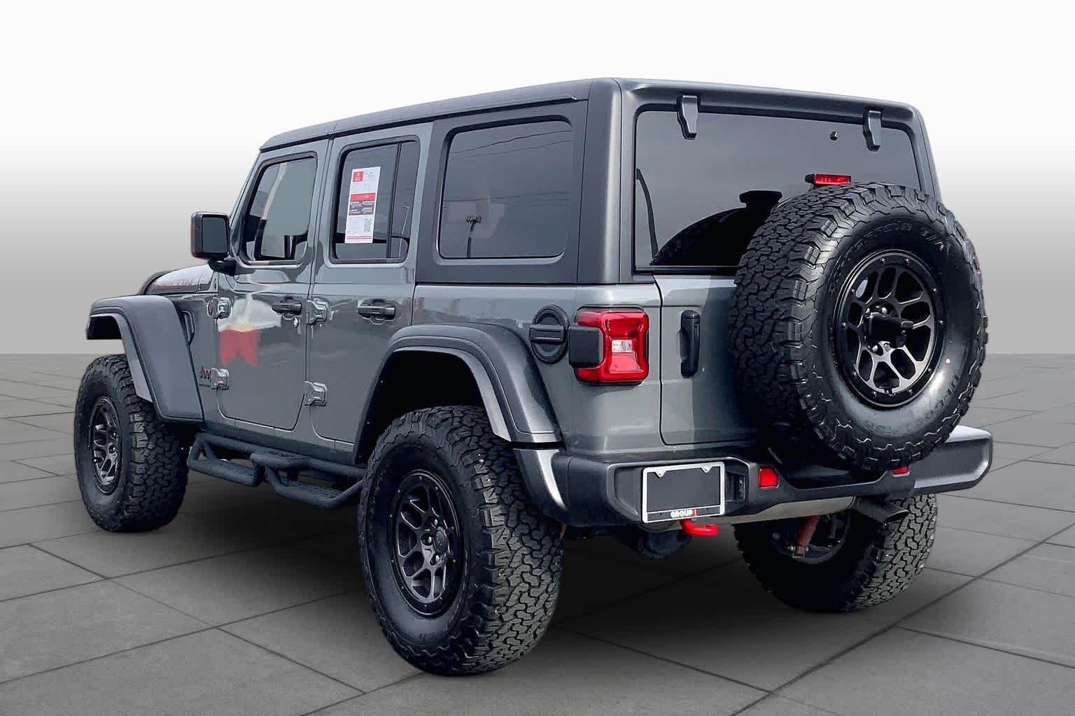 Used 2023 Sting-Gray Clearcoat Jeep Rubicon image 12
