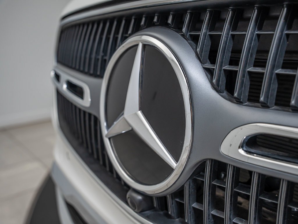 Used 2026 Polar White Mercedes-Benz GLC 300 image 3